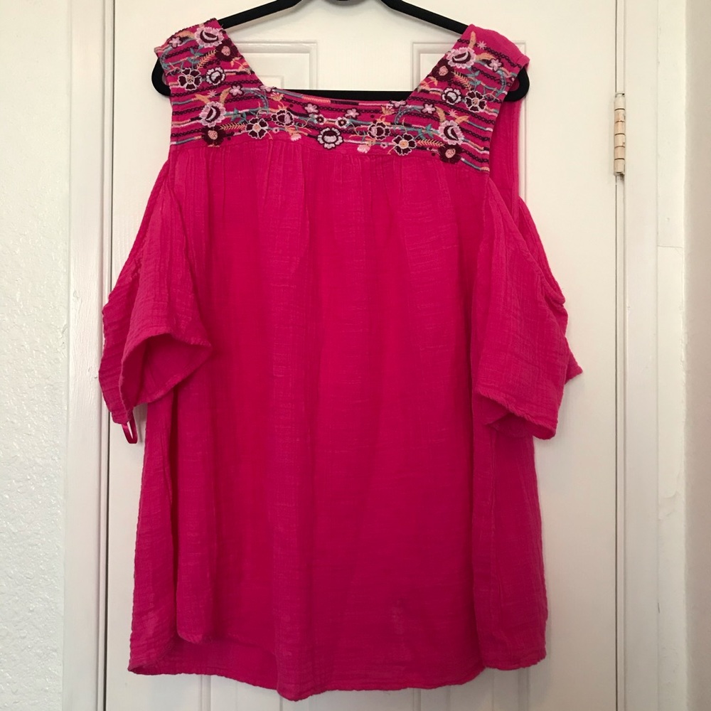 Style & co cold shoulder pink top / Firm price